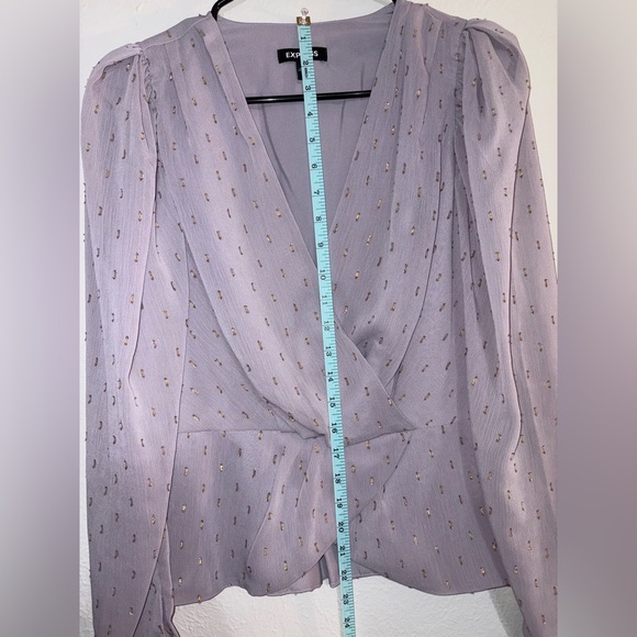 Express Women's V-neck Lavender Wrap Blouse Size Medium - Picture 10 of 12